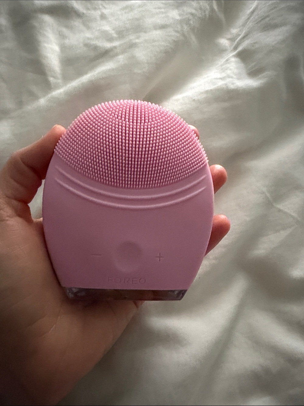 FOREO Rose Pink Silicone Sonic Facial Cleansing Device